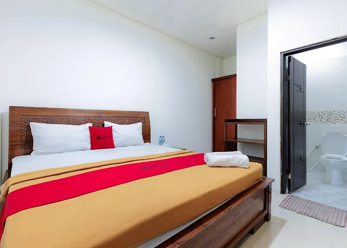 Reddoorz Plus Near Green Pramuka Square Mall Jakarta